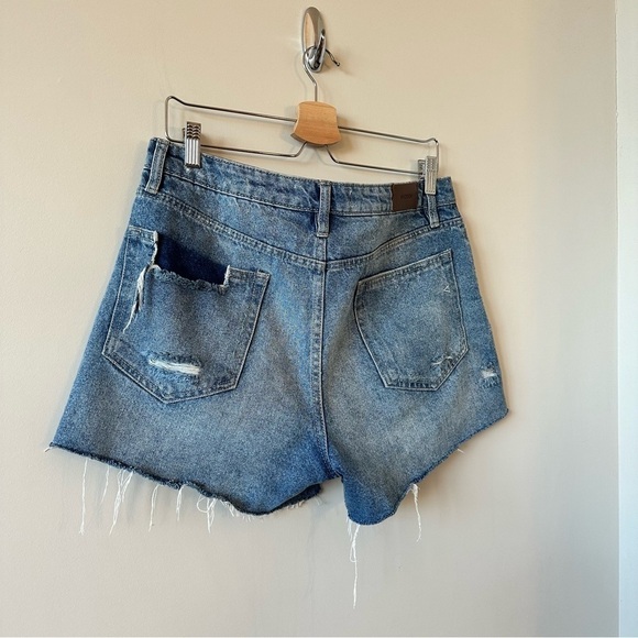 HIDDEN Heavy Fray High Rise Mom Short (Size:Large) - Picture 7 of 11